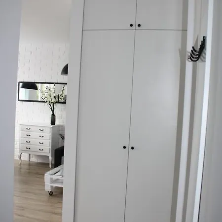 Aleja 39/41 Apartman *